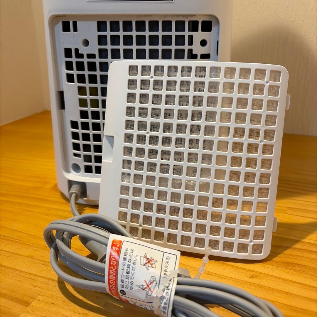 SHARP セラミックファンヒーター HX-SS1-W
