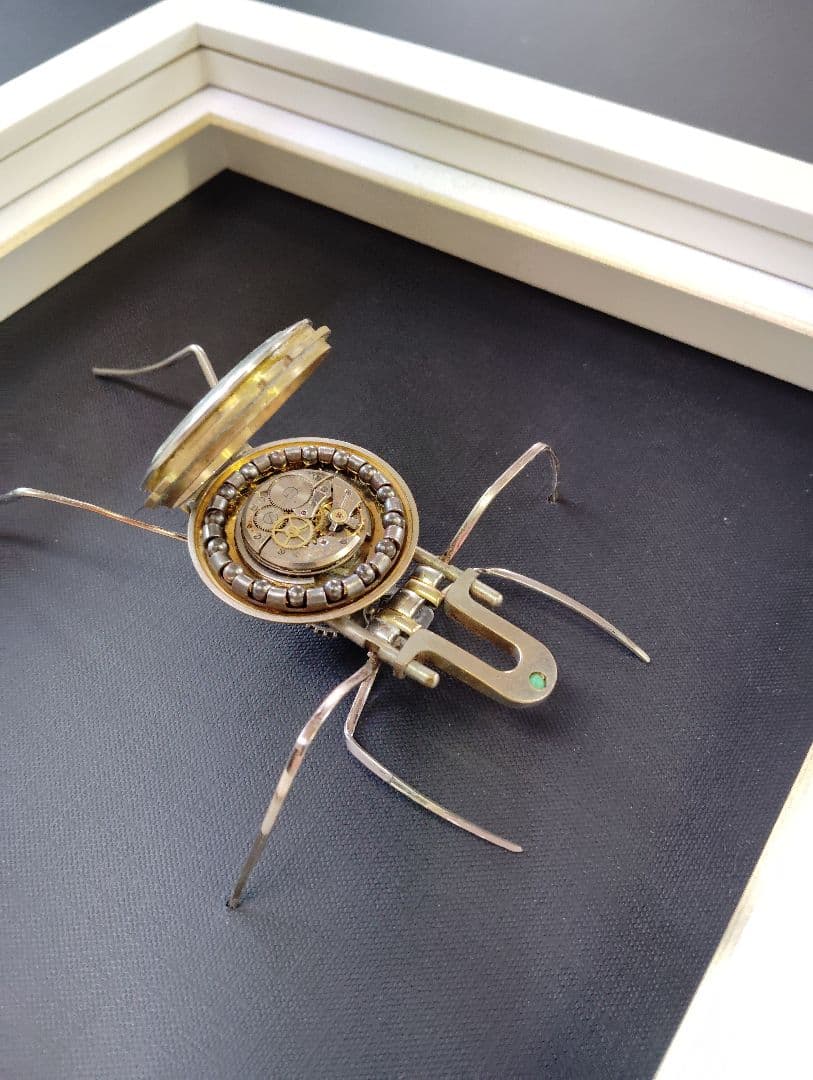 スチームパンク　懐中時計使用昆虫（額入り）G-01