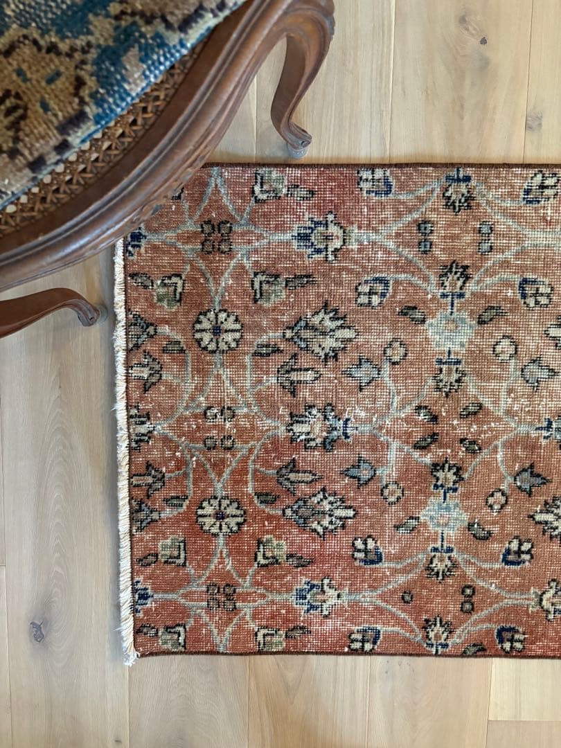 ヴィンテージラグ　サークルフラワー　テラコッタ　トルコ　アナトリア　ビンテージ