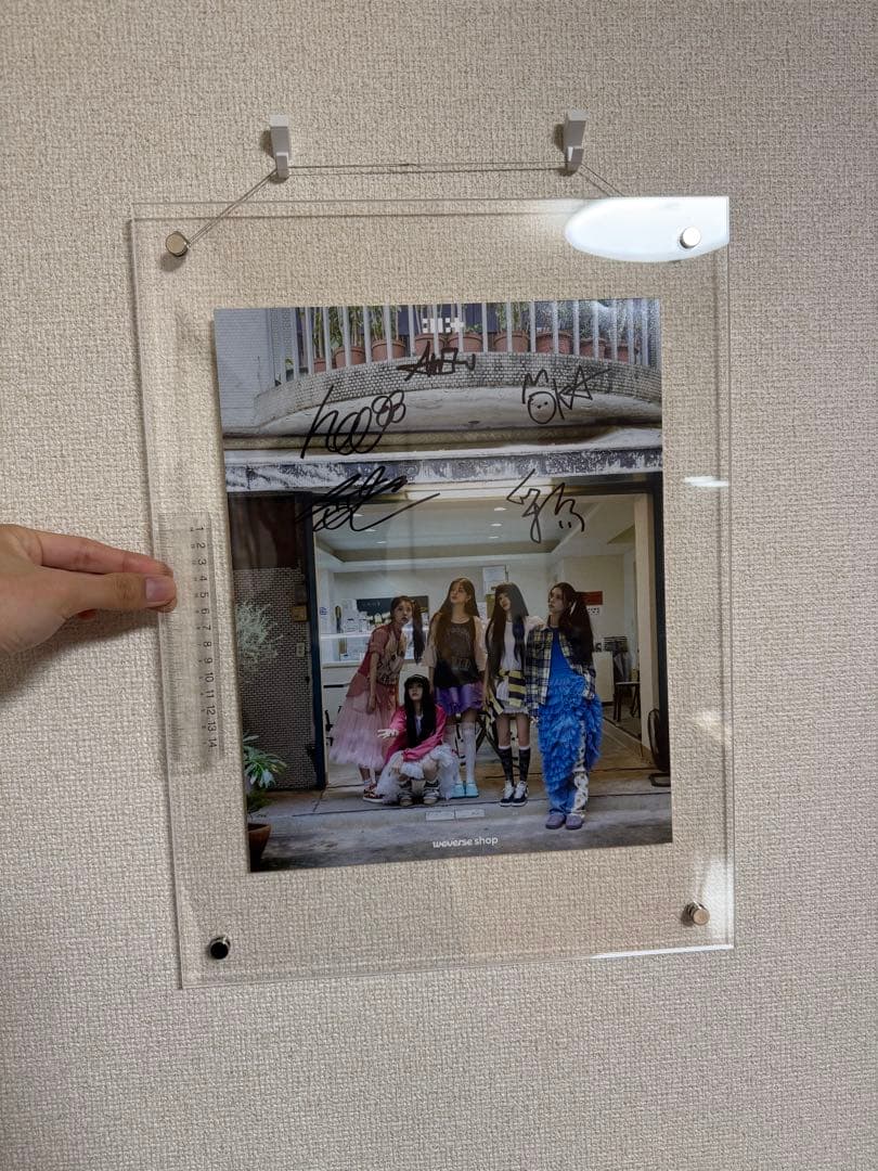 illit 大判サイズ　直筆サイン