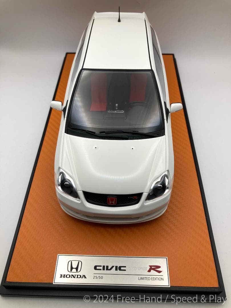 HONDA CIVIC Type R(2004)1:18 レジンカー　限定モデル