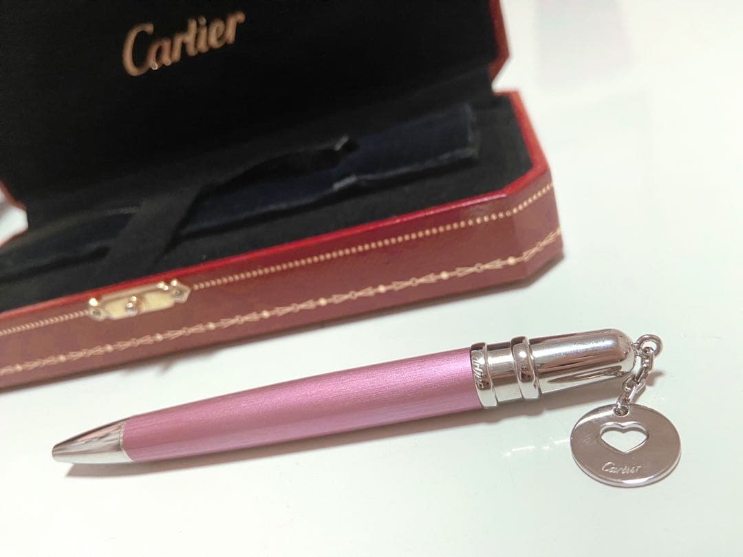 Cartier ピンク ハート モチーフ ボールペン ケース付き