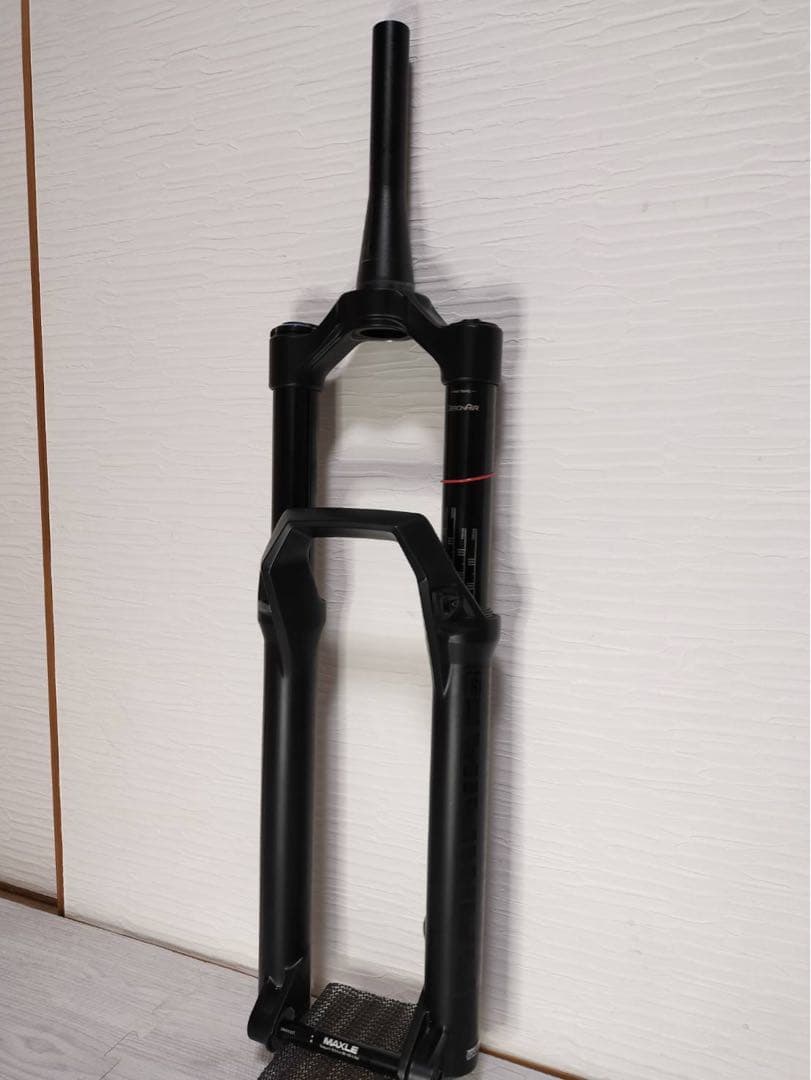 ROCKSHOX サスペンション　DOMAIN160mm29インチ