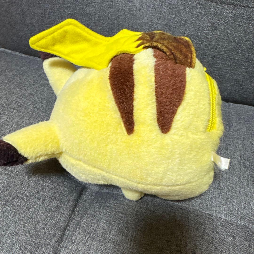 TOMY ポケットモンスター⭐︎ピカチュウ　ぬいぐるみ⭐︎
