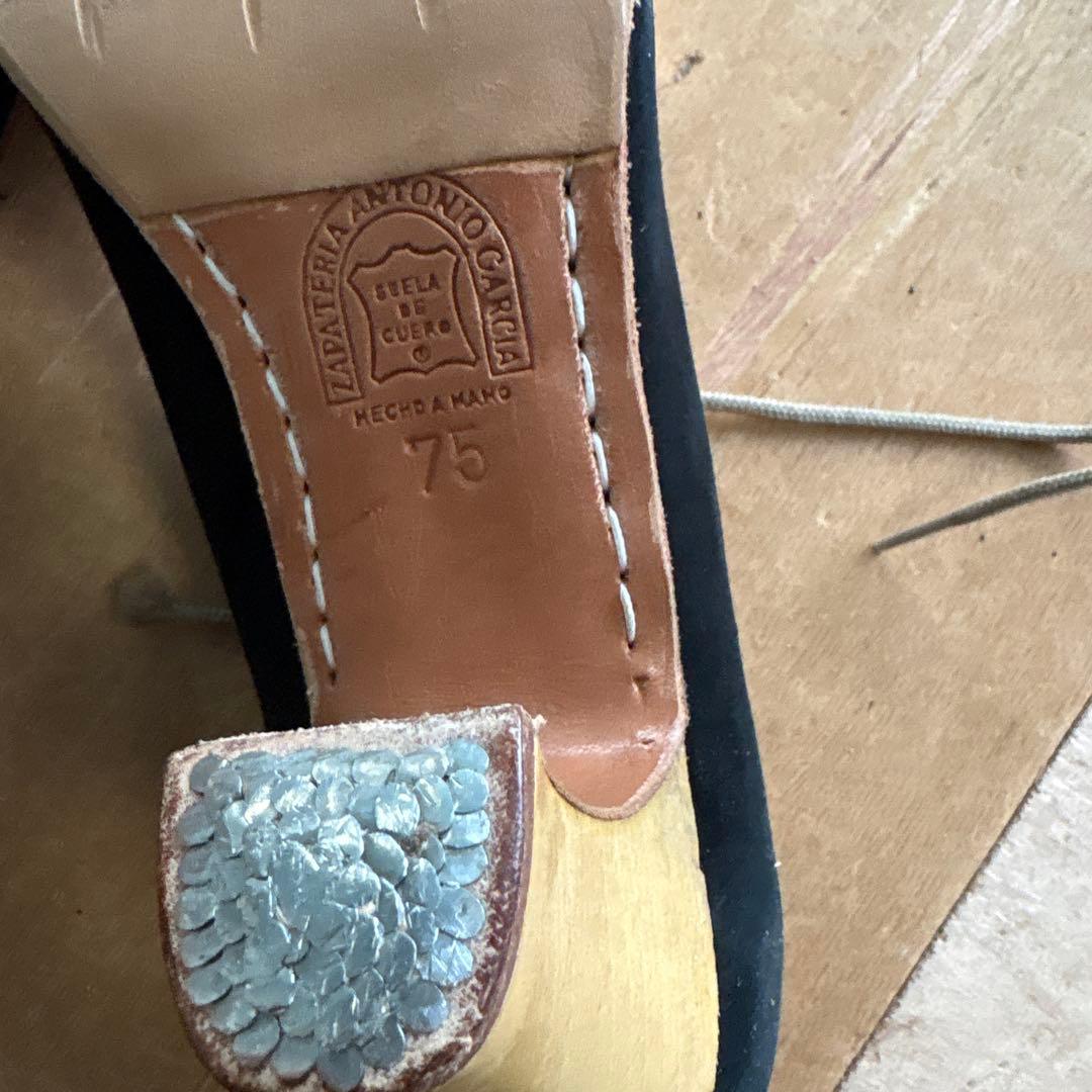 フラメンコシューズ 黒/ベージュ　7,5