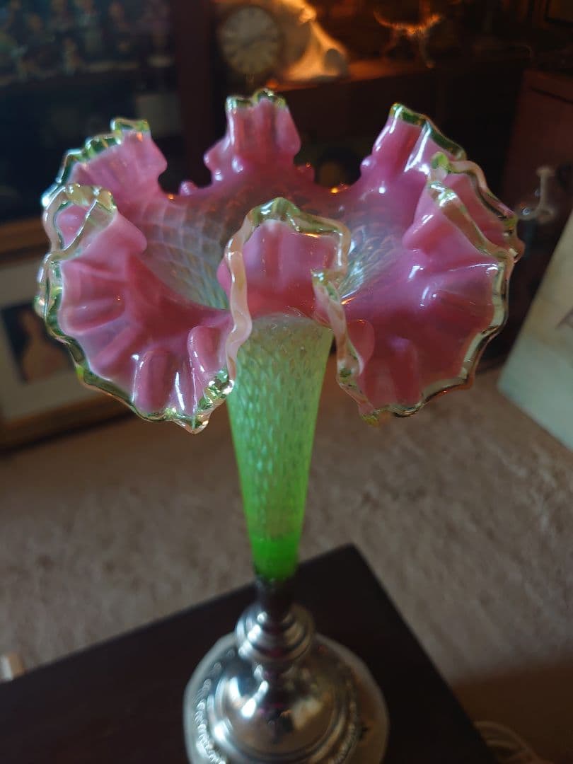 フランス1890s'ヴィクトリアン「イパーン 」クランベリー ヴァセリンSP花器