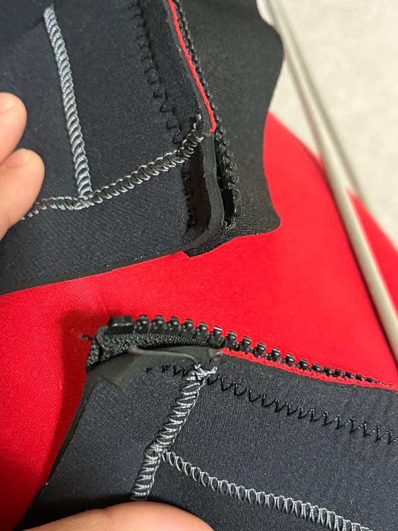 【美品】GULLガル 2mm×3mmFIRフードベスト メンズ