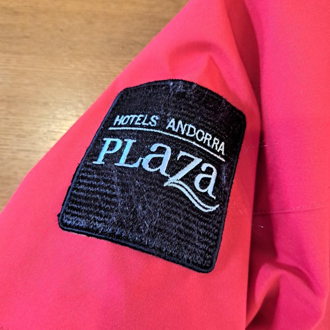 訳アリ 新品タグ付 ONYONE 子ども用スキーウェア 150cm レッド