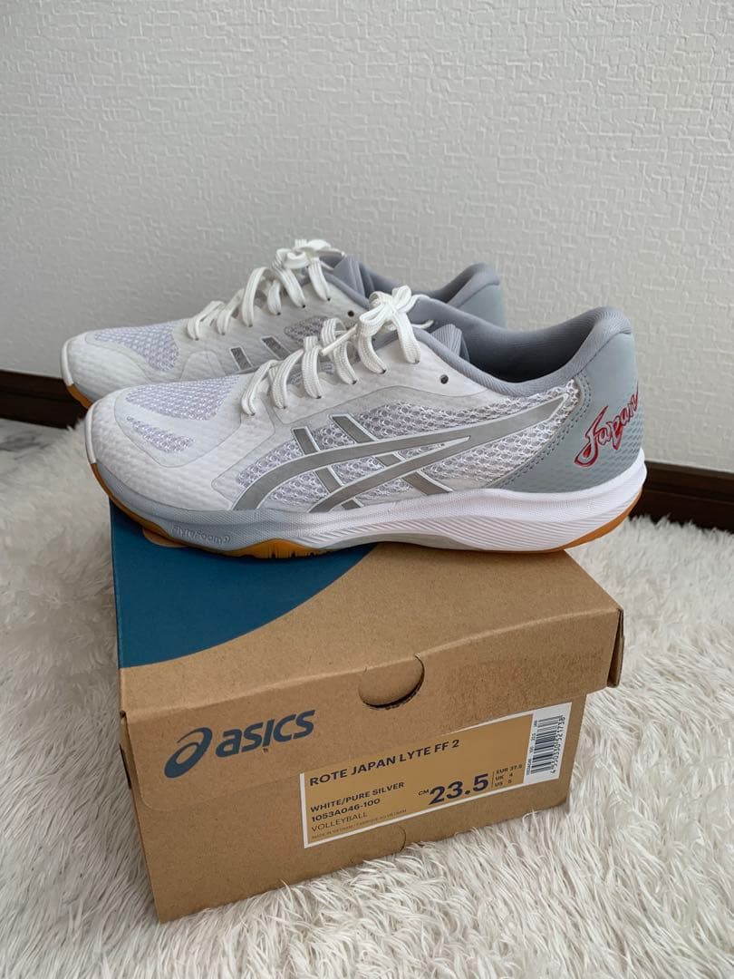 新品　asics バレーボールシューズ ローテジャパンライト 23.5cm