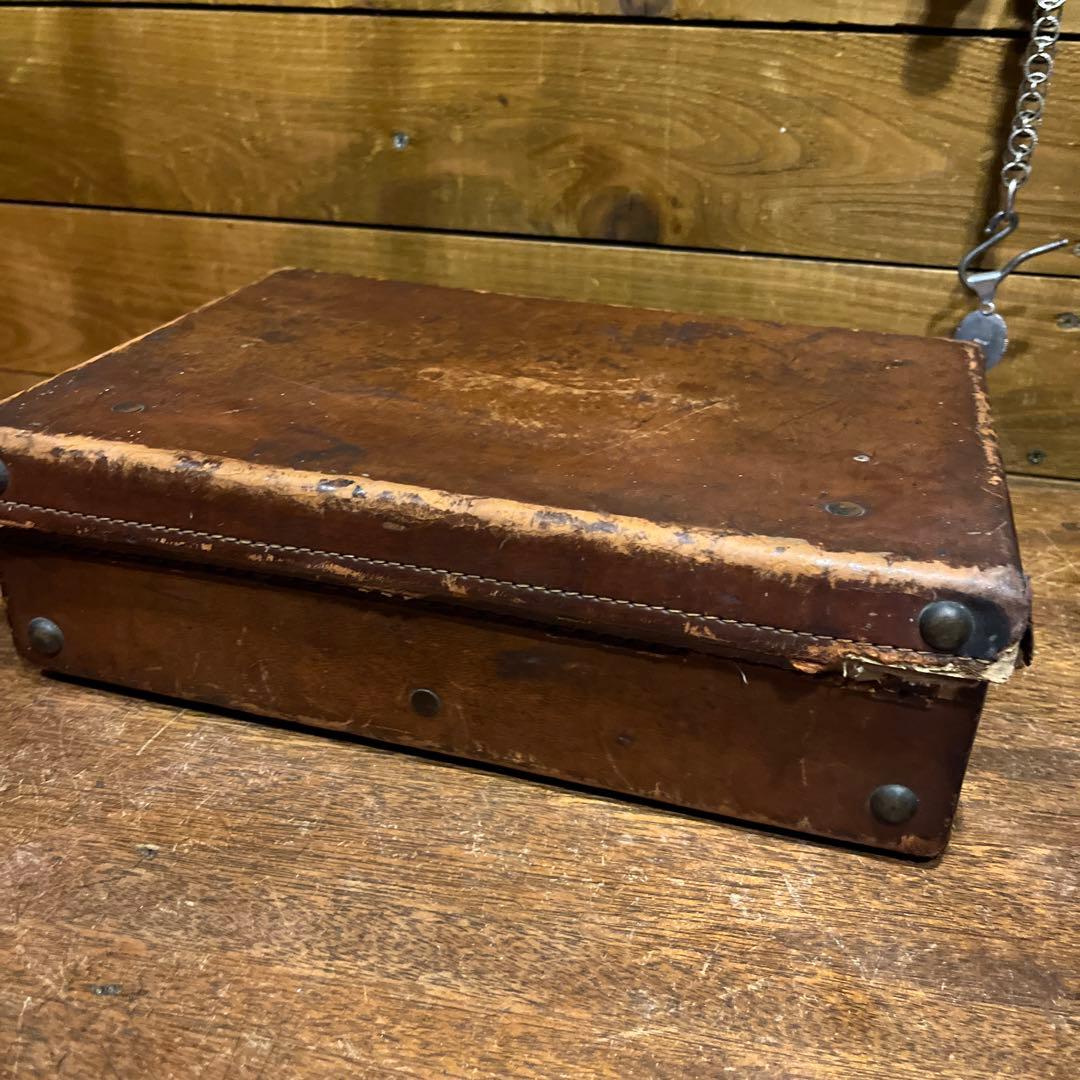 アンティークレザートランク