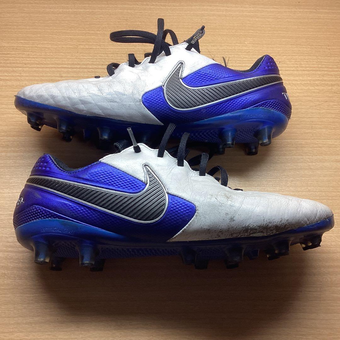 NIKEティエンポレジェンド8