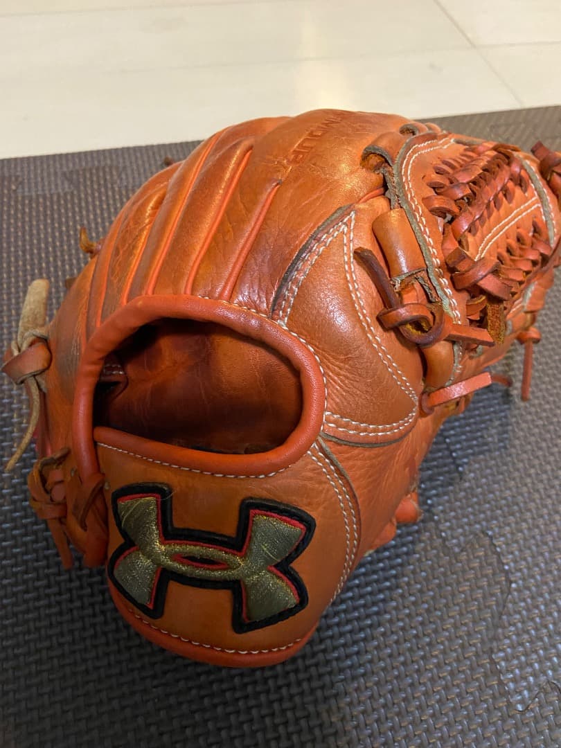 Under Armour 少年軟式グローブ