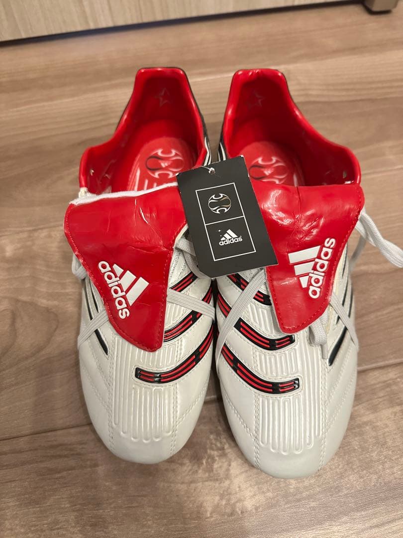 新品タグ付き　 希少カラー adidas プレデター アブソラド HG JP