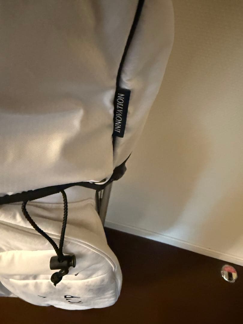   ホワイト キャディバッグ　スタンドタイプ　軽量