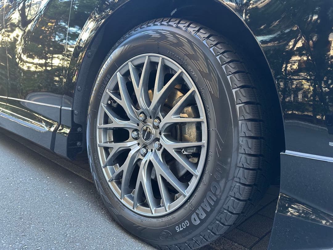 りょこ☆【年末年始のみ使用】新型アルファード　スタッドレスアルミホイール