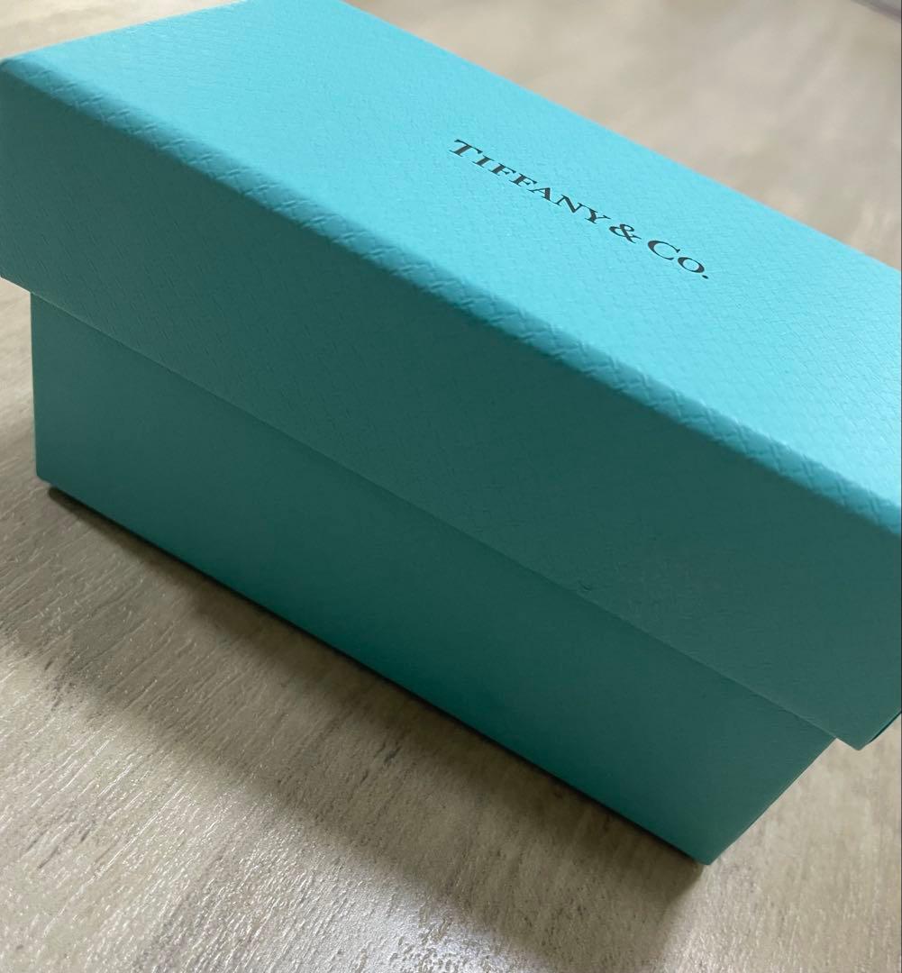 Tiffany & Co. ソリティア ダイヤモンド ピアス (片方のみ)