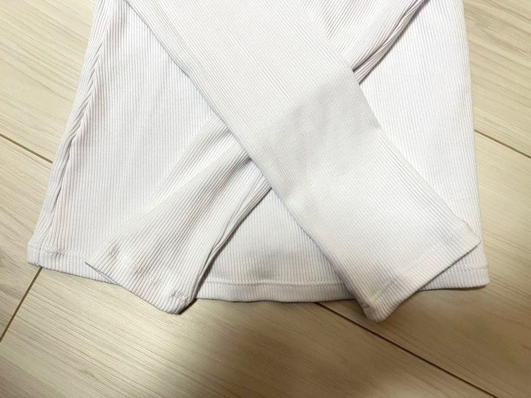 【タグ付　新品未使用】alo アロ　リブモーダル長袖　ロングスリーブ　ホワイト