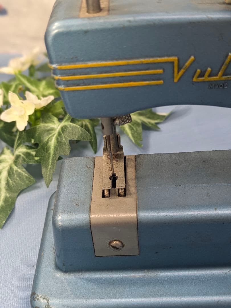 イギリス アンティーク バルカン トイミシン ミニミシン