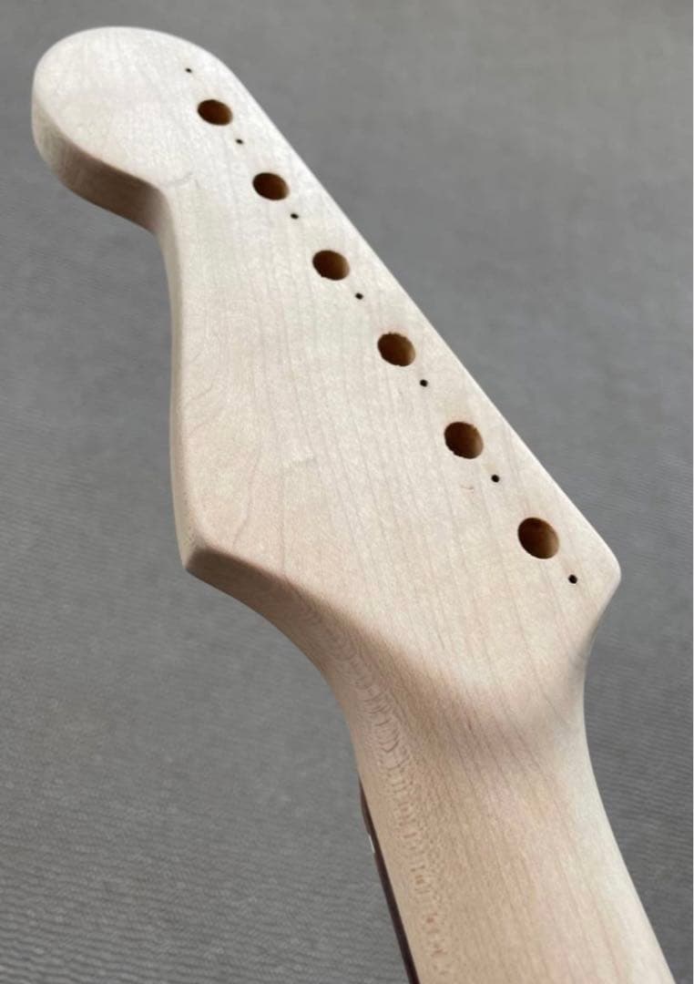 ストラトキャスタータイプ / 未塗装 21F ネック