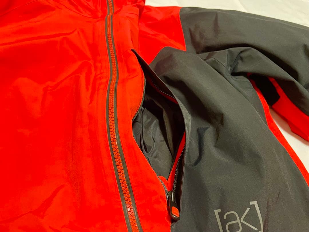 美品 バートン ak GORE-TEX 2L BOOM JACKET Mサイズ