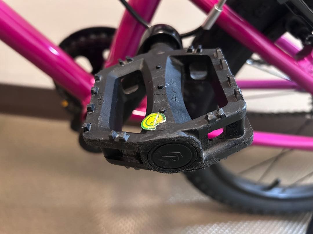 【直接受渡】ヨツバサイクル　20インチ　クリスタルピンク