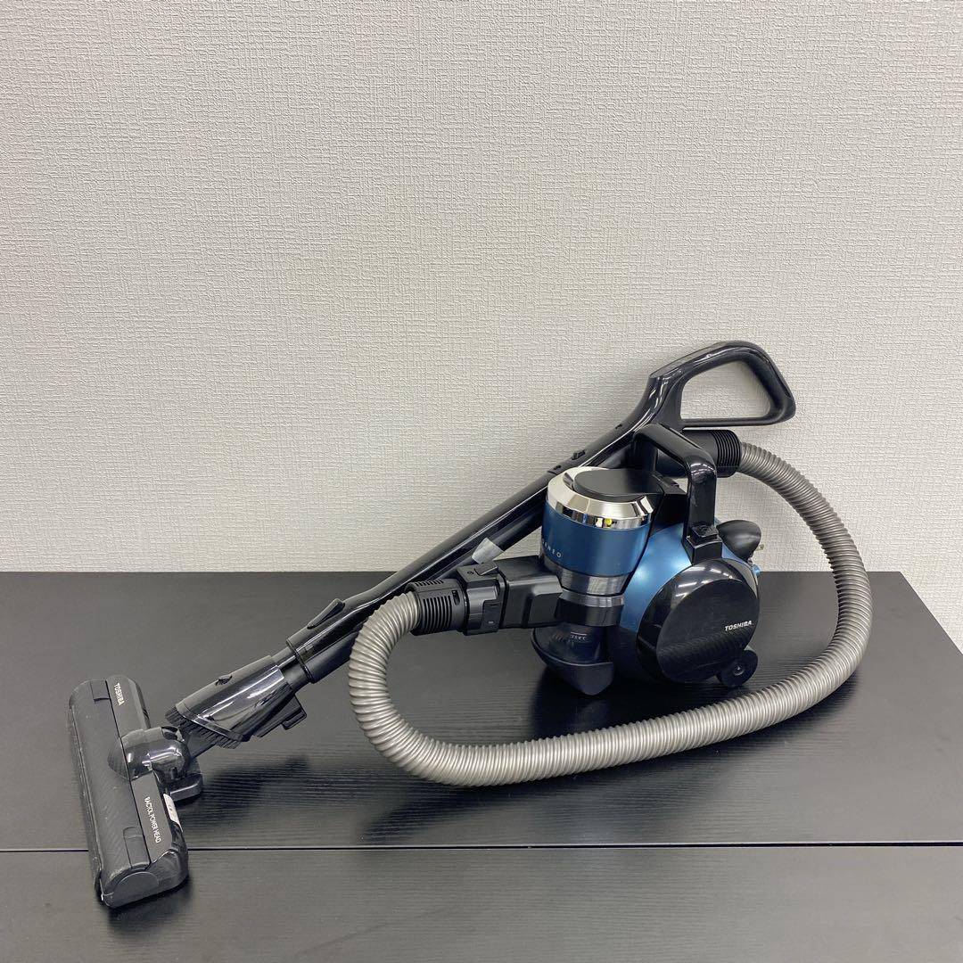 送料込み＊東芝 サイクロン式 掃除機 2022年製＊1222-12