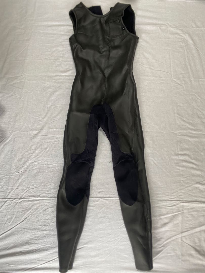 ウェットスーツ　PLAINS