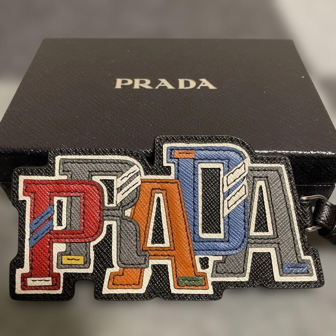 未使用【プラダ】キーリング✴︎日本未発売