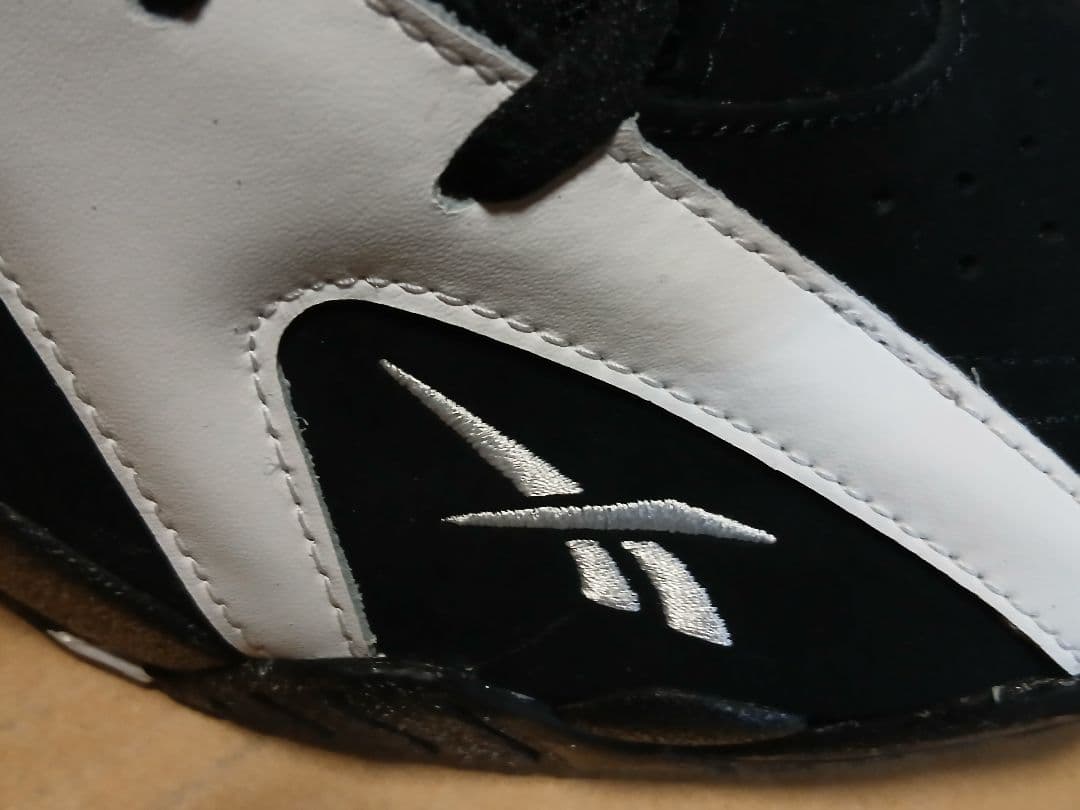 リーボックKAMIKAZELow 新品未使用Size29説明文お読み下さい。