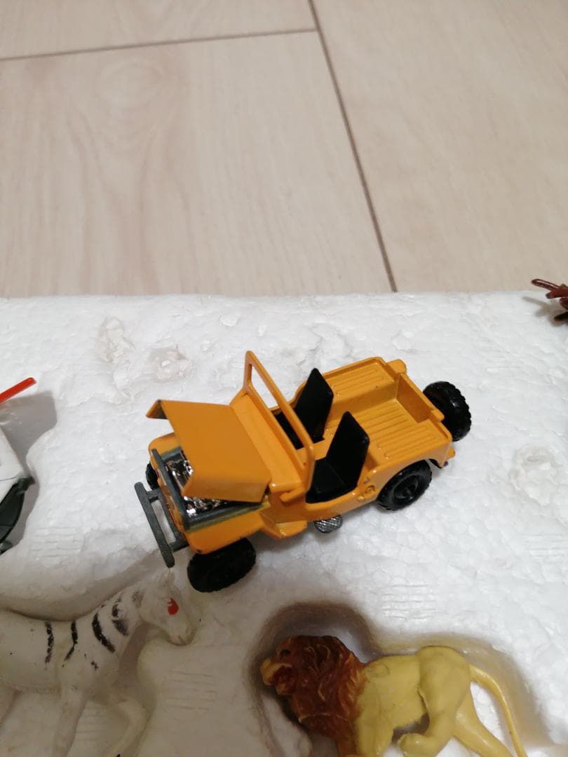 トミカ　サファリシリーズ