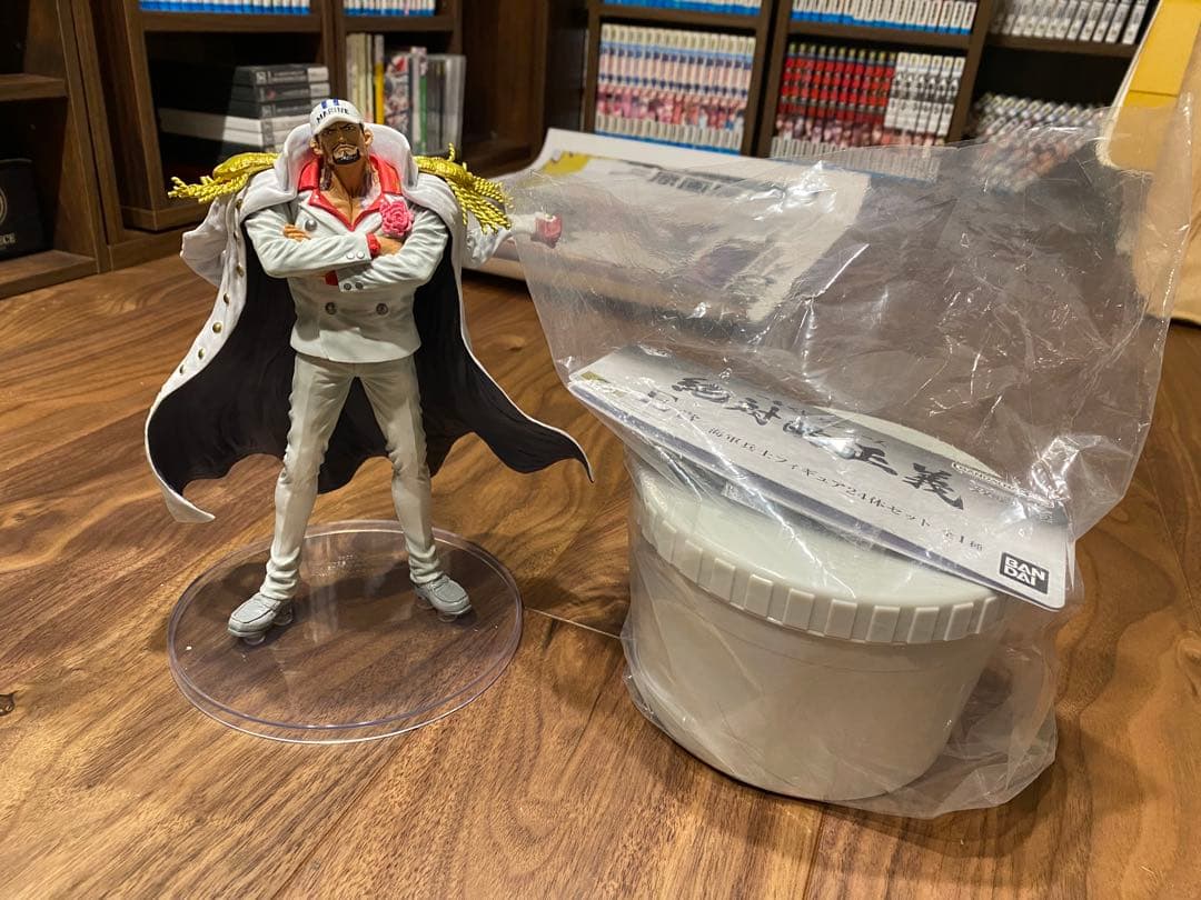 ワンピース一番くじ　絶対的正義　a賞 サカズキ　海兵フィギュアセット