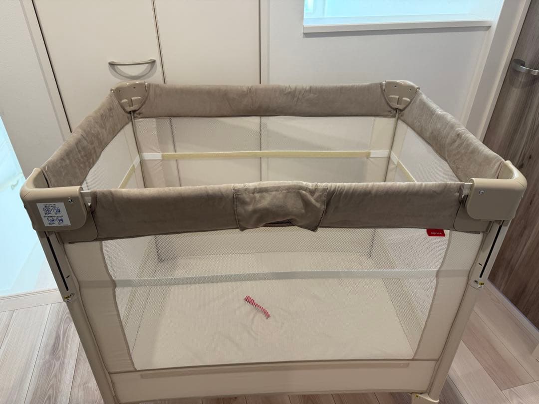 アップリカ　ココネルエアープラス　コンパクトベビーベット