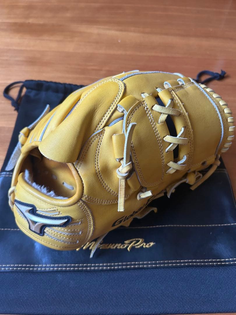 ミズノ野球グラブ　投手用　グローバルエリート