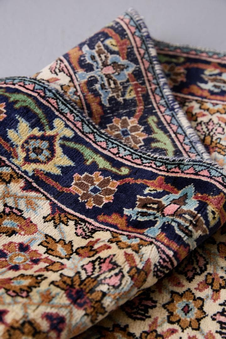 ヴィンテージラグ　トライバルラグ　パキスタン産　（124×71cm）サンド