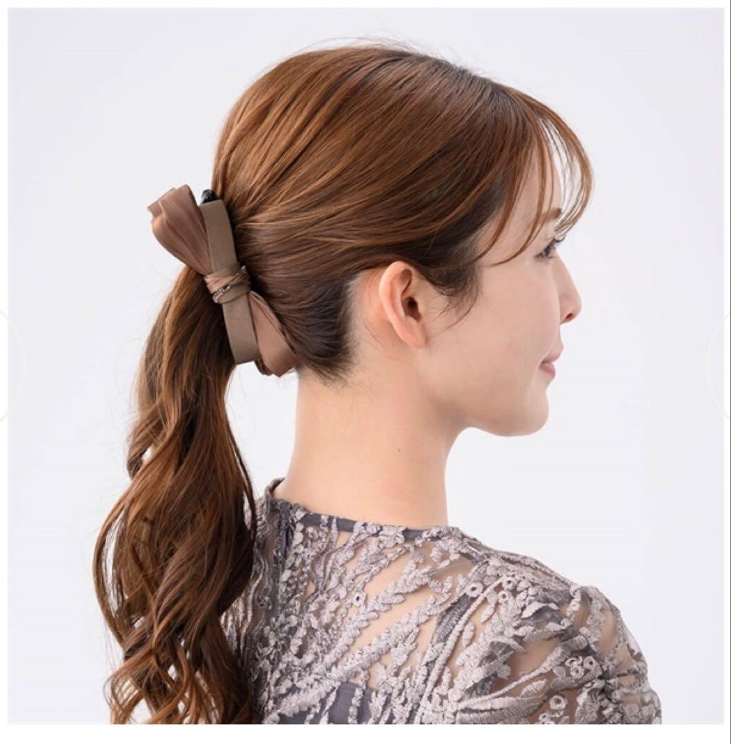 mie  Complex Biz シュカブラバナナクリップ　ブラウン