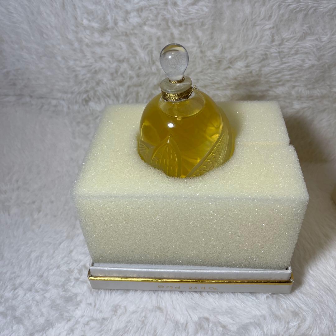 希少　ラリック　パルファン　2002 75ml