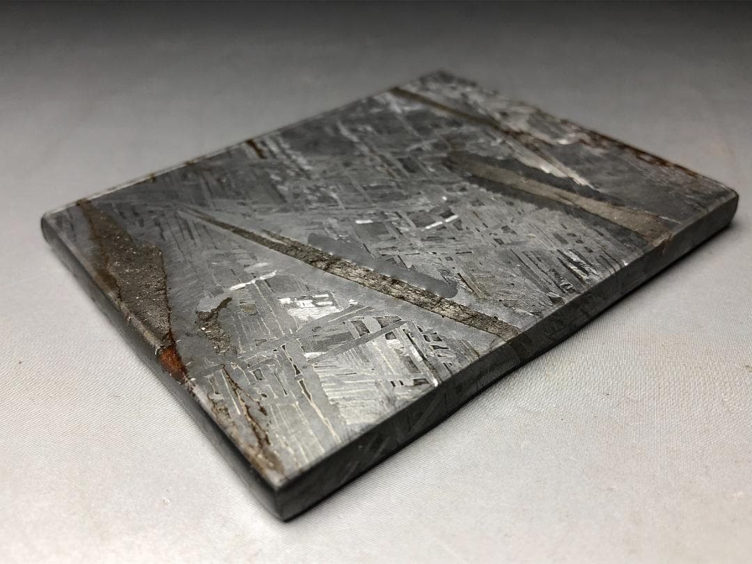 アルタイ隕石　 鉄隕石　メテオライト鉄隕石　原石　重さ約263ｇ