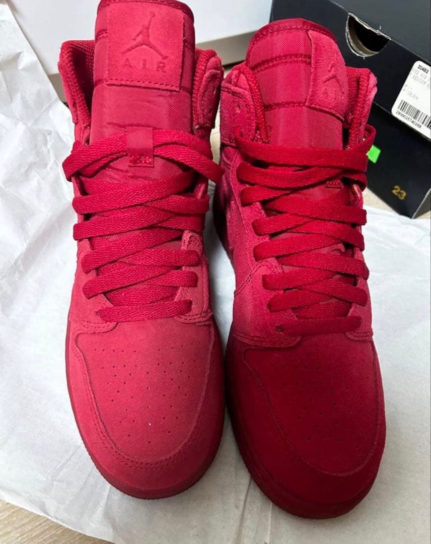 NIKE RETRO HIGHナイキ エアジョーダン1 レトロ ハイ　レッド