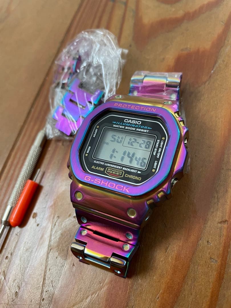 g-shock カスタム　レインボー　5600 未使用品