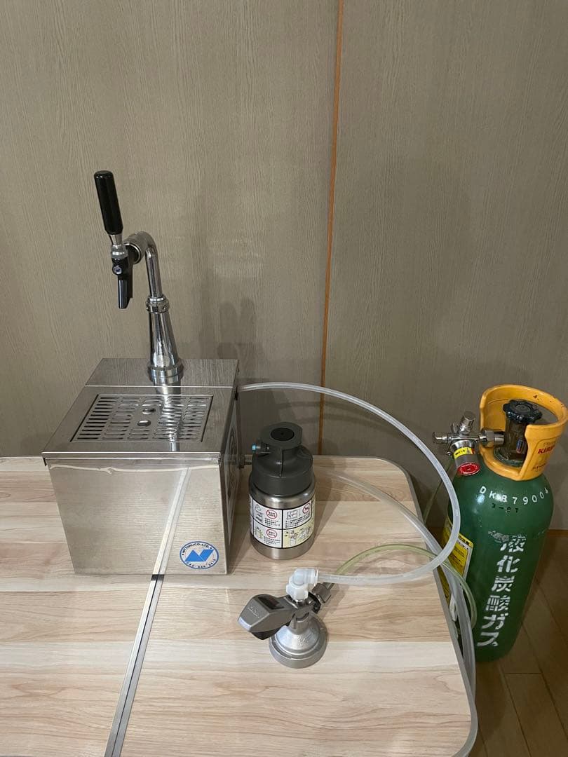 炭酸ガス5kg付‼️ 値引き交渉 可❗️ ビールサーバー氷冷式 タワー型