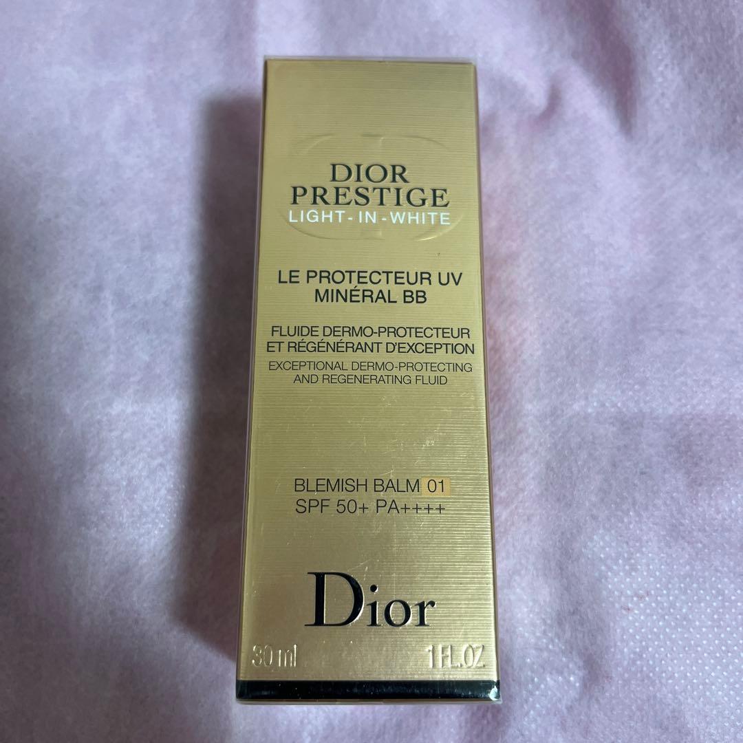 新品未使用Diorプレステージ ホワイト ル プロテクターUVミネラルBB 01