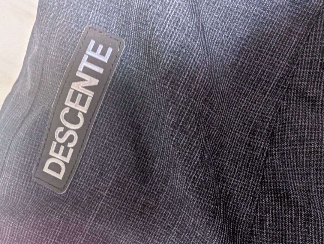 【美品】DESCENTE スキーウェア 上下セット 160cm 防水 防寒