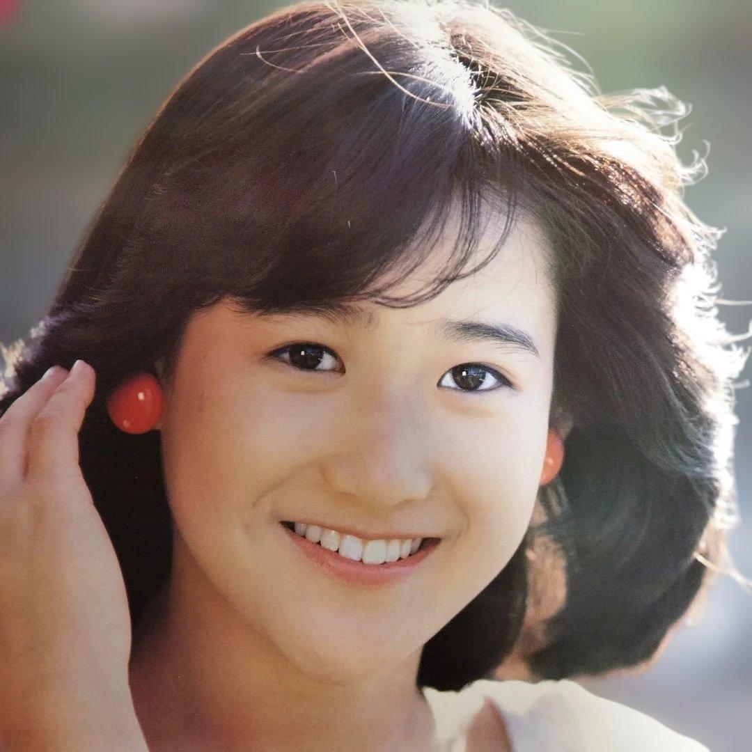 1985年　岡田有希子カレンダー