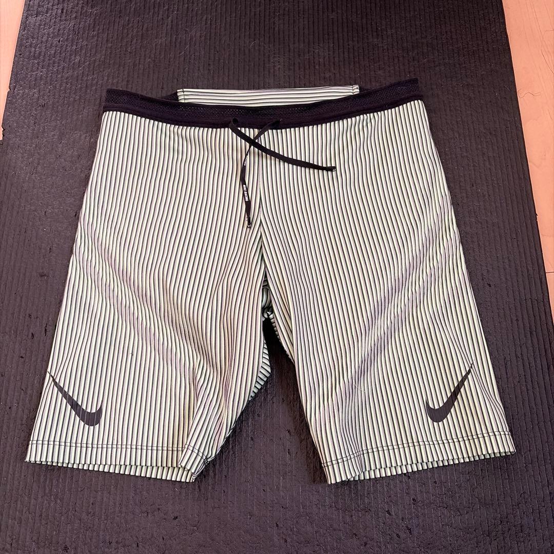 Nike エアロスイフト　ハーフタイツ　日本未発売カラー