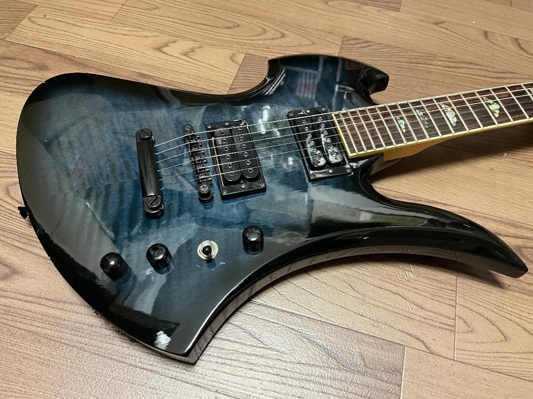 B.C.RICH モッキンバード ギター シースルーブラックサンバースト　虎目