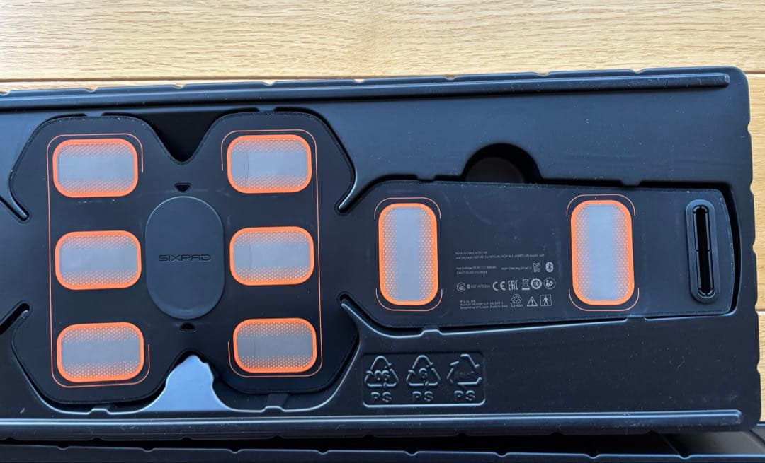 【週末価格❗️即発送】SIXPADフットフィットプラス&アブズベルト&アブズアーム