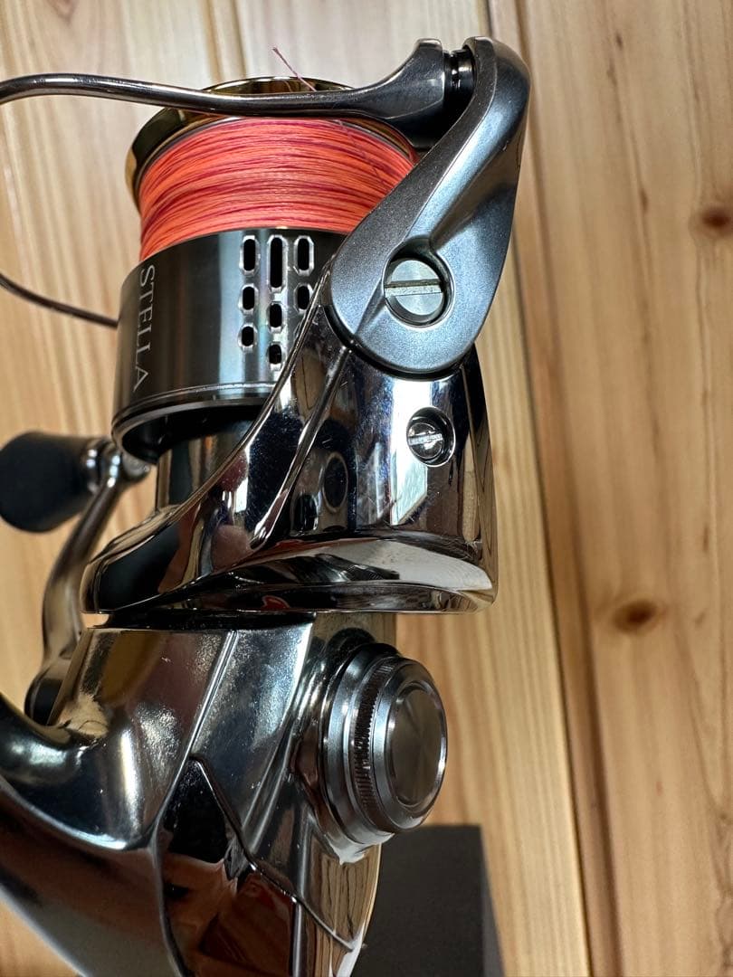 シマノ　リール　18ステラ c2000shg