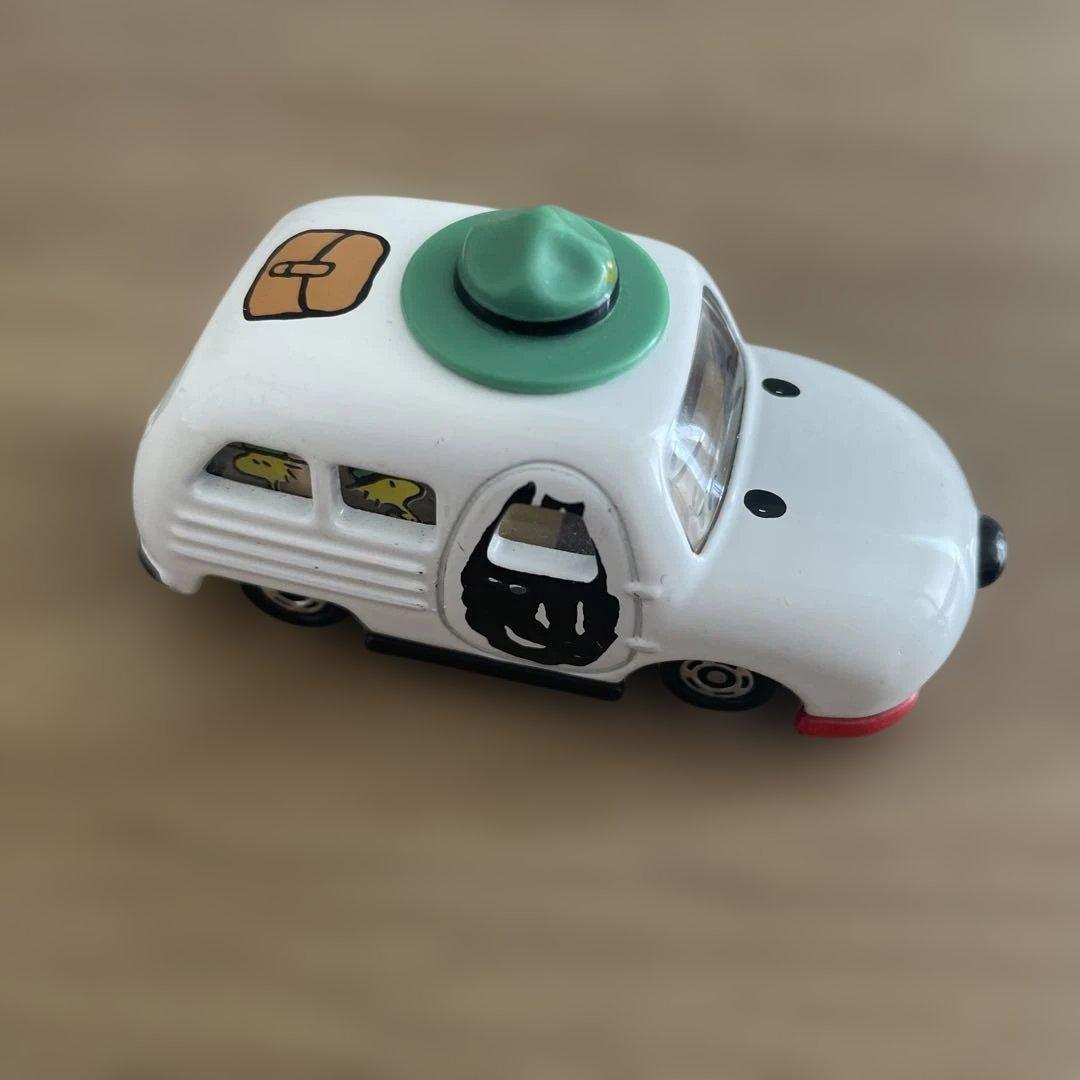 PEANUTS 50周年記念　トミカ　スヌーピー　SNOOPY 車　TOMICA