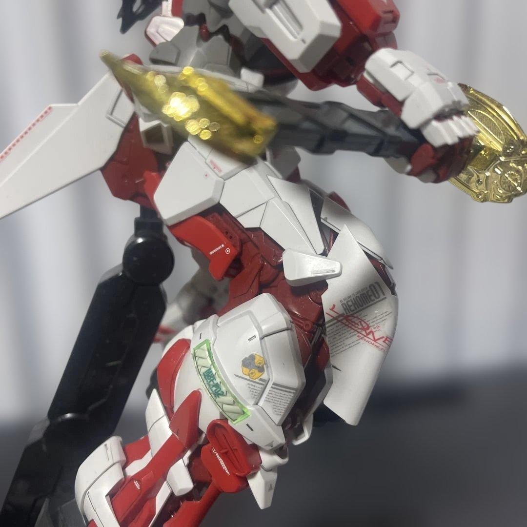 【癒し】PGガンダムアストレイ レッドフレームの組み立て済みジャンク品の出品です