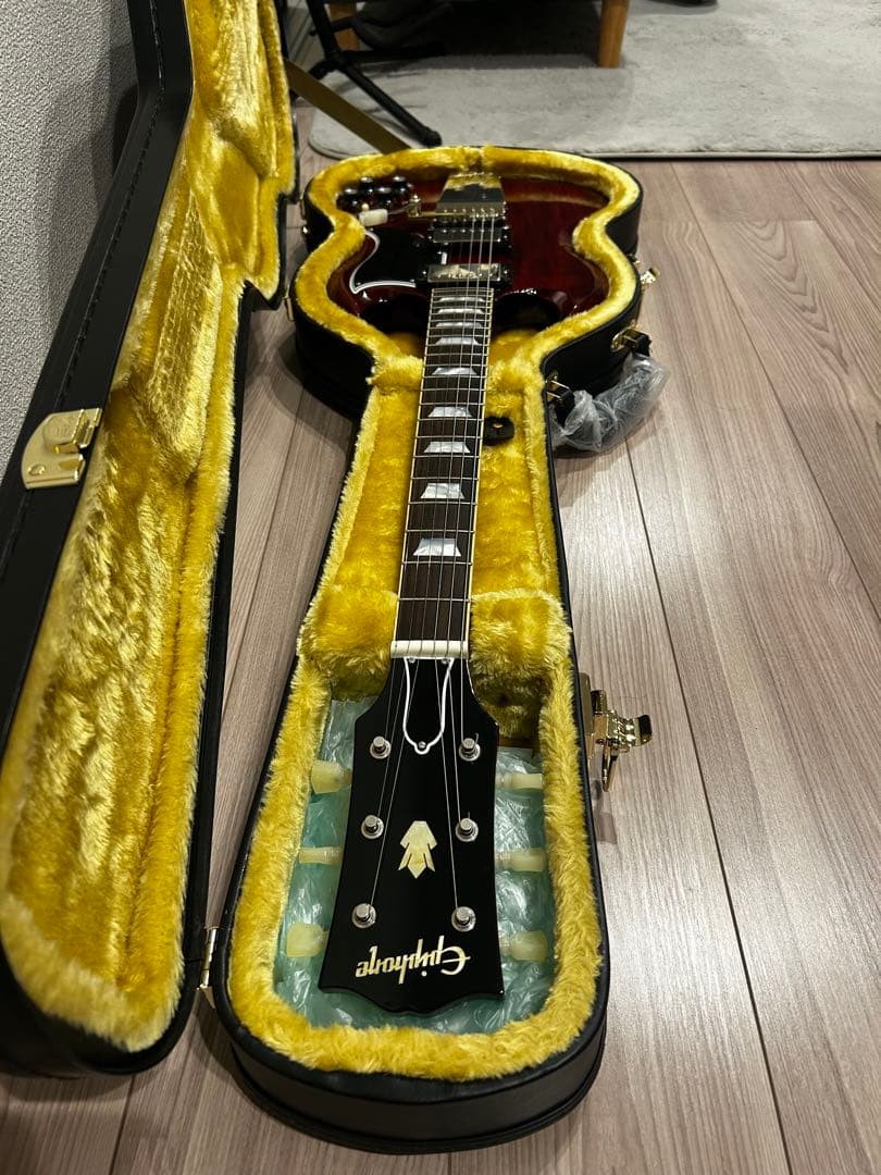 ギター Epiphone by Gibson 64 SG Maestro Vibrola